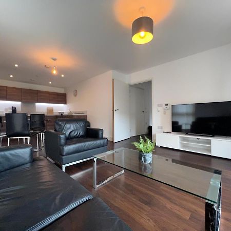Modern 2Br 2Ba Apt Wparking Sleeps 6 Comfortably London Exterior foto