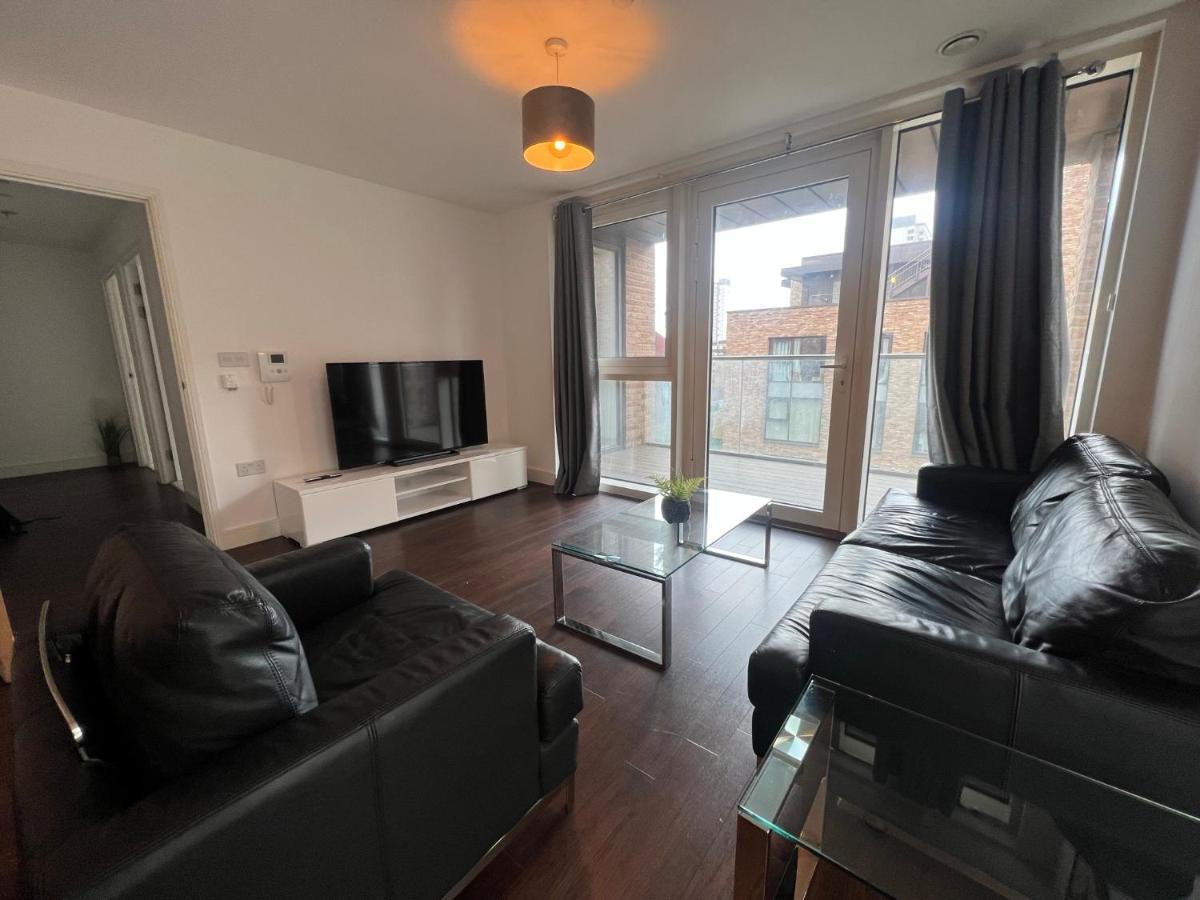 Modern 2Br 2Ba Apt Wparking Sleeps 6 Comfortably London Exterior foto